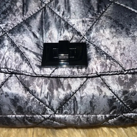 International Concepts Handbag - Picture 12 of 13